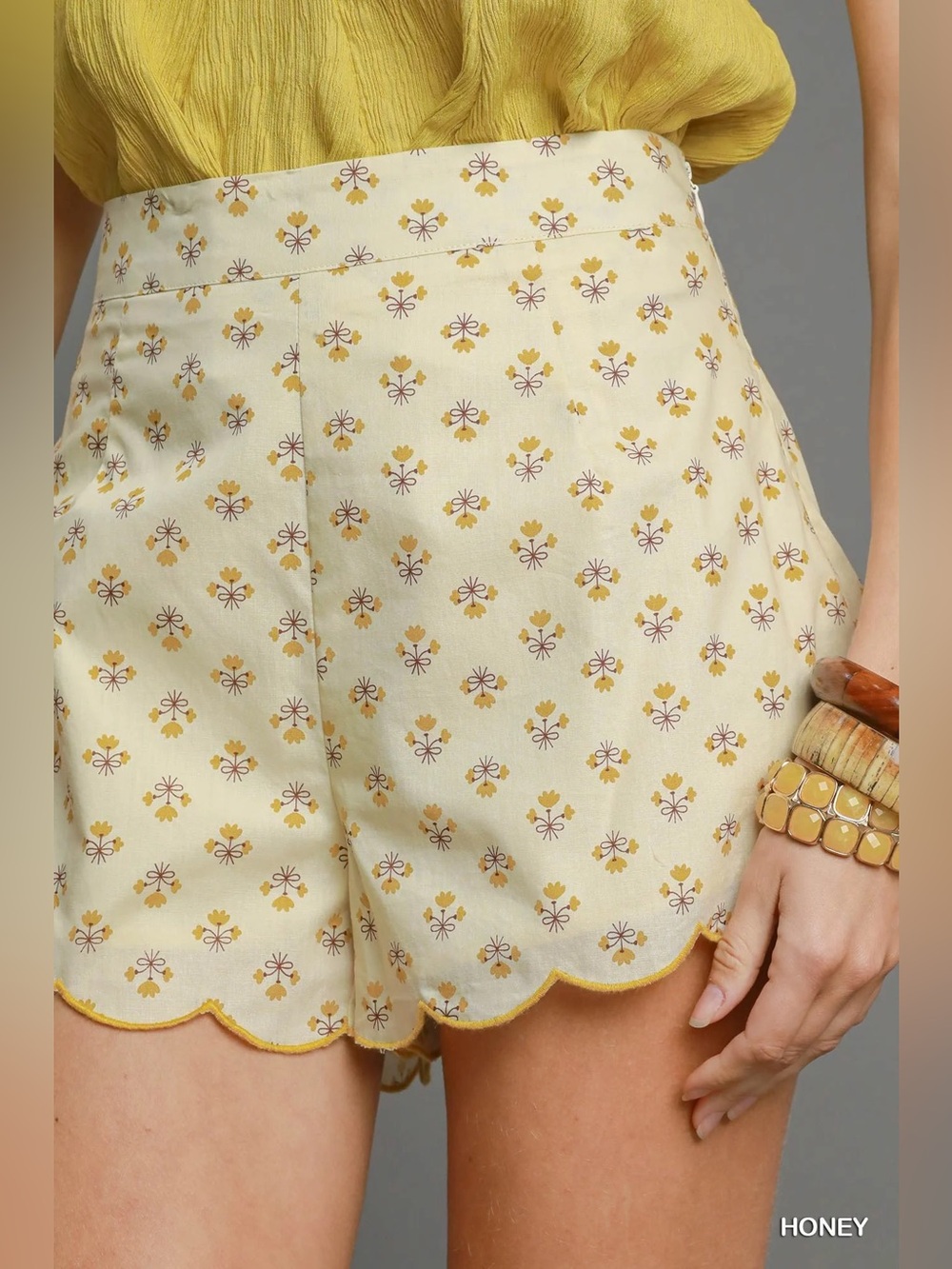 Summer bouquet shorts size Small